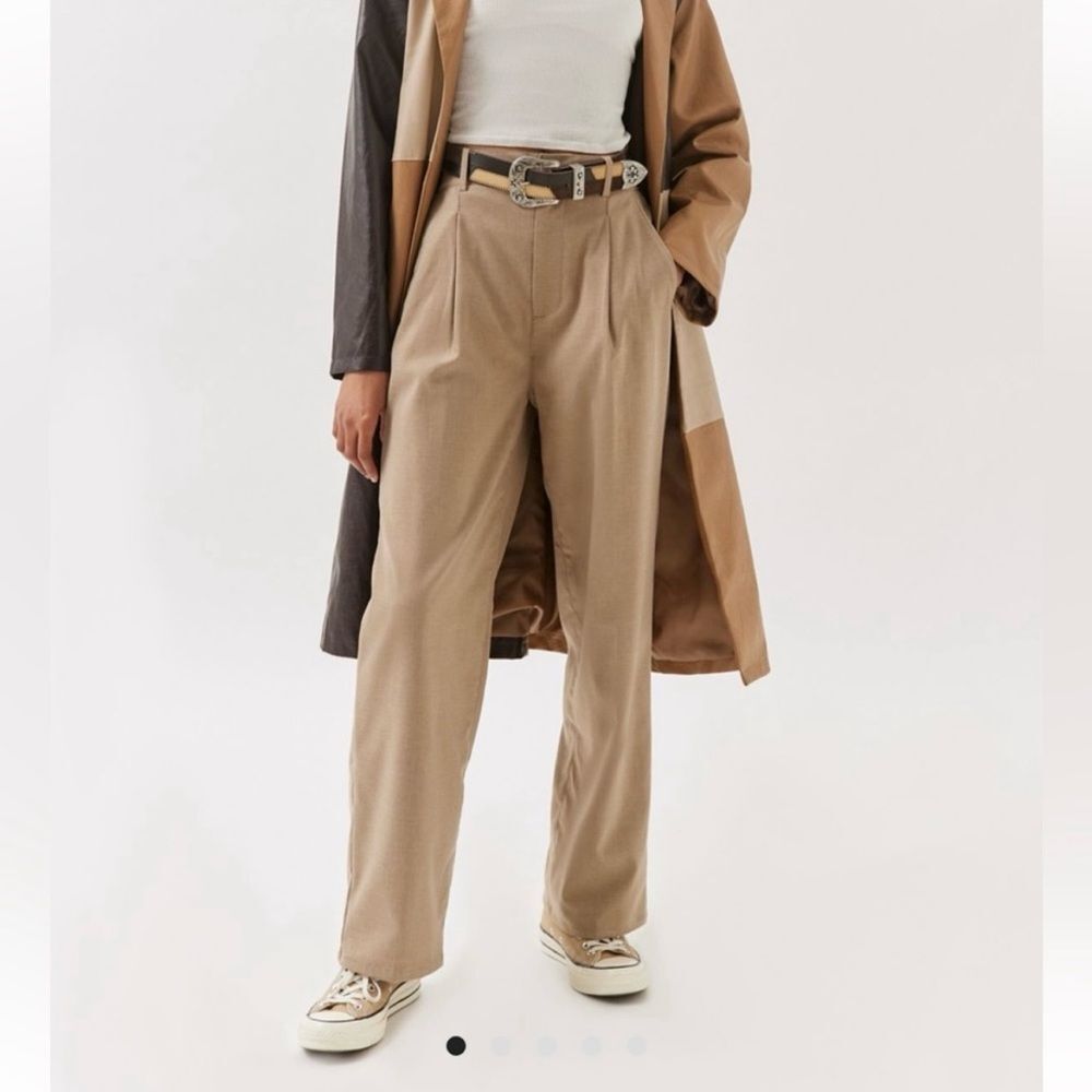 Urban Outfitters Helena loose straight leg trouser pants women’s size small